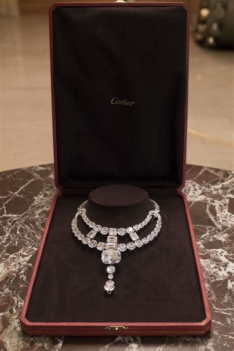 cartier toussaint necklace